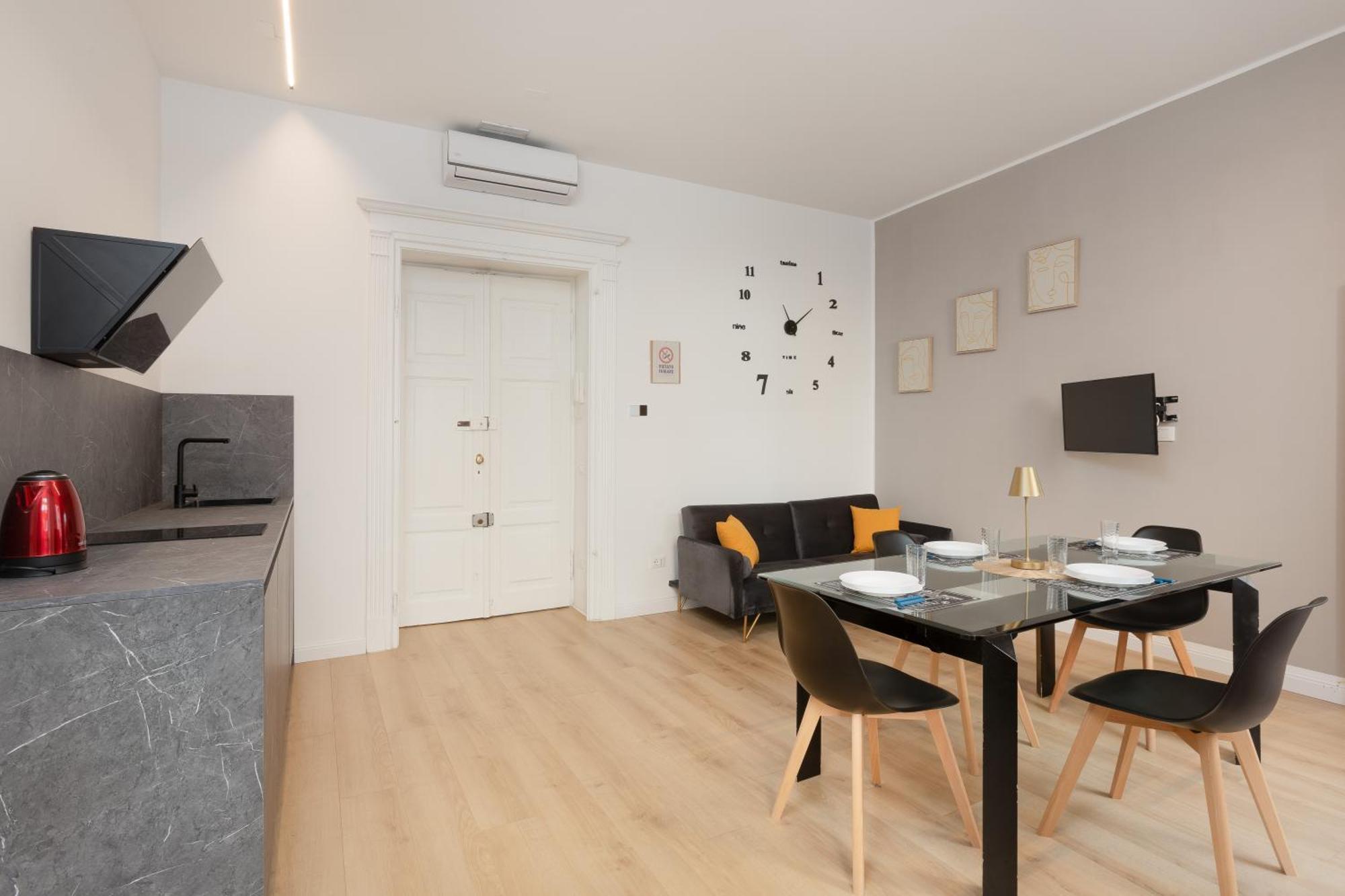 Snapstay Luxury Apartments In Centro A Trieste Exterior photo